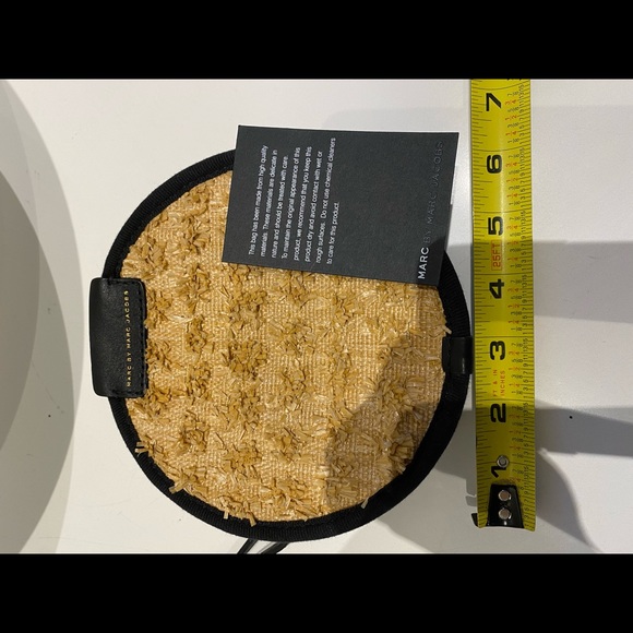 Marc Jacobs weave wristlet - Picture 2 of 4